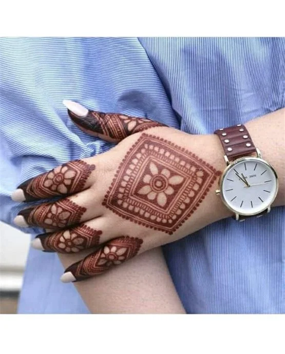Graceful Mix Coverage Using Finger Mehndi Design